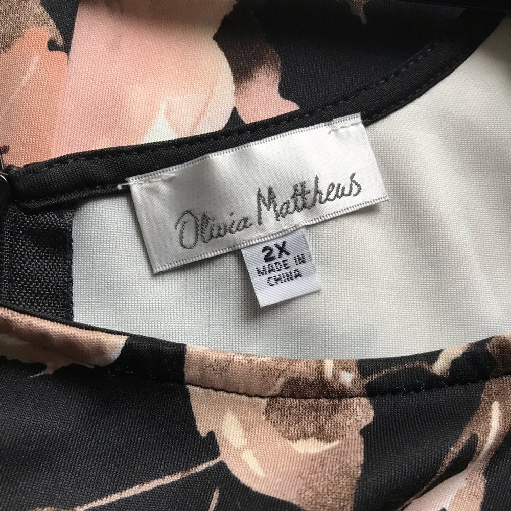 Olivia Matthews Floral Dress SiE:2X - Picture 3 of 5